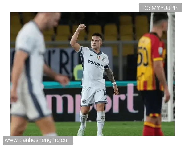 意大利2-0摩尔多瓦：托纳利满场飞舞，蓝衣军团展现强大统治力